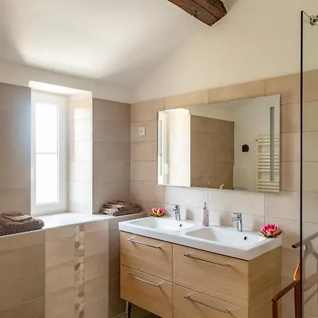 Le Clos De Bourginel 3*