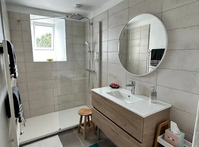 Le Clos De Bourginel Bed & Breakfast 3*